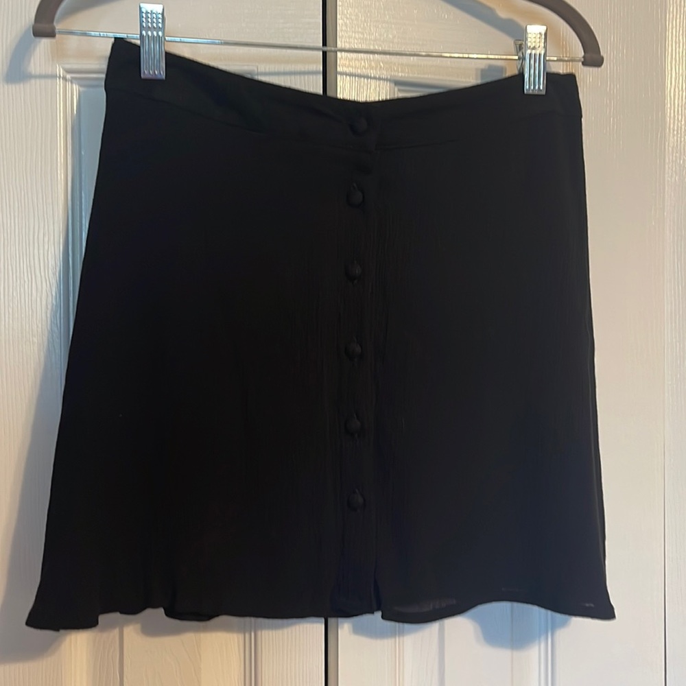 NWOT Kendall & Kylie black button skirt in size small - Picture 2 of 8